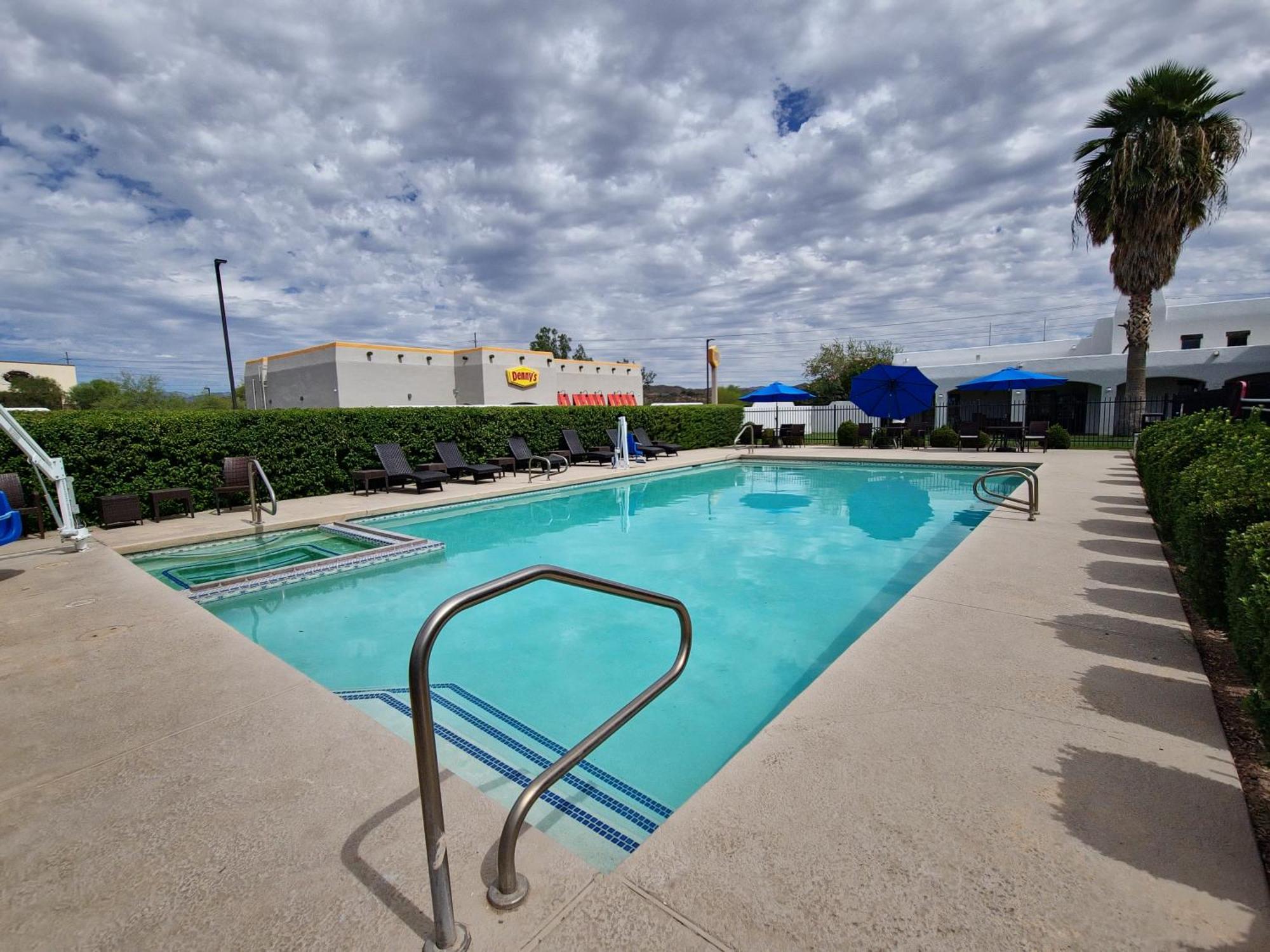 Los Viajeros Inn Wickenburg Extérieur photo